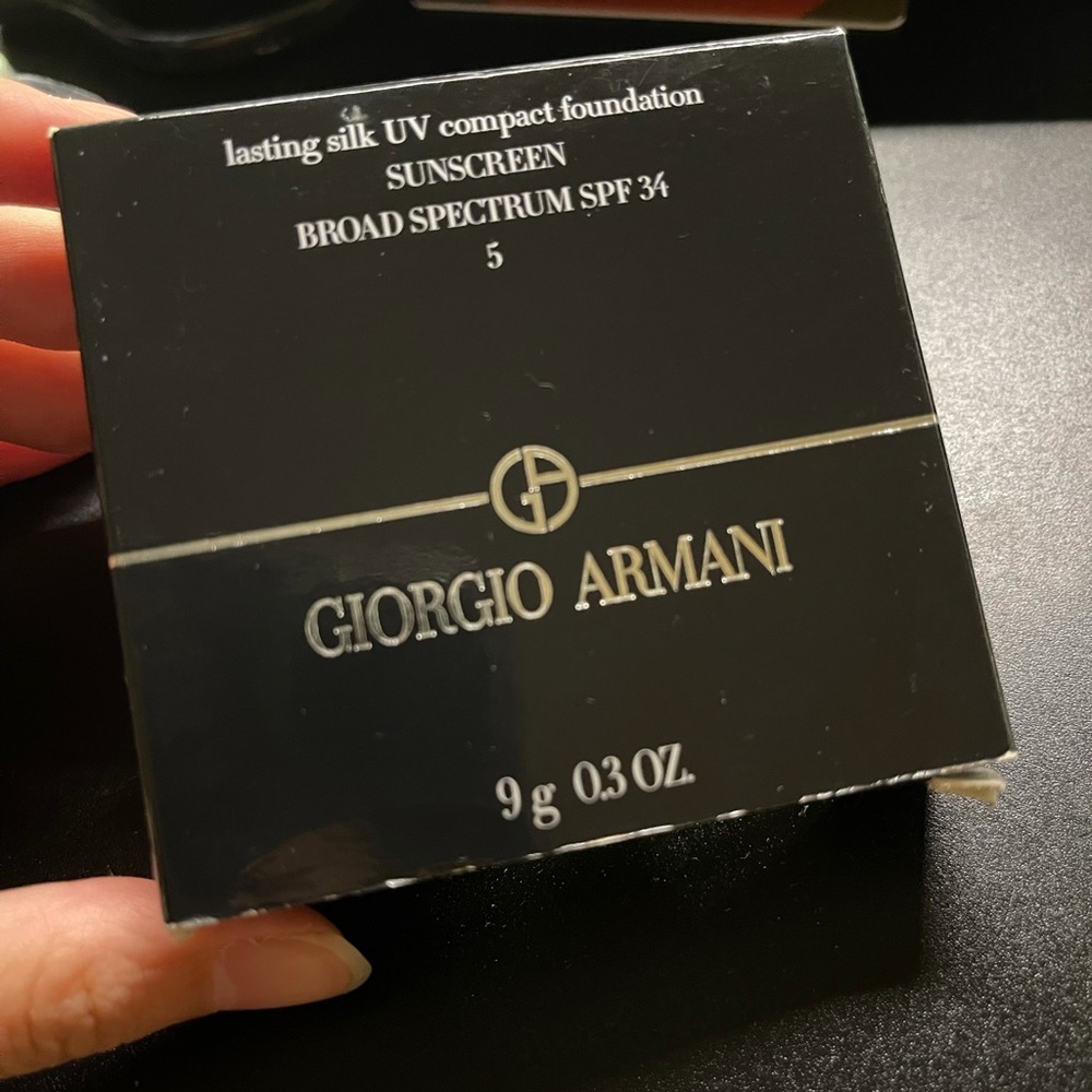 giorgio armani lasting silk uv compact foundation